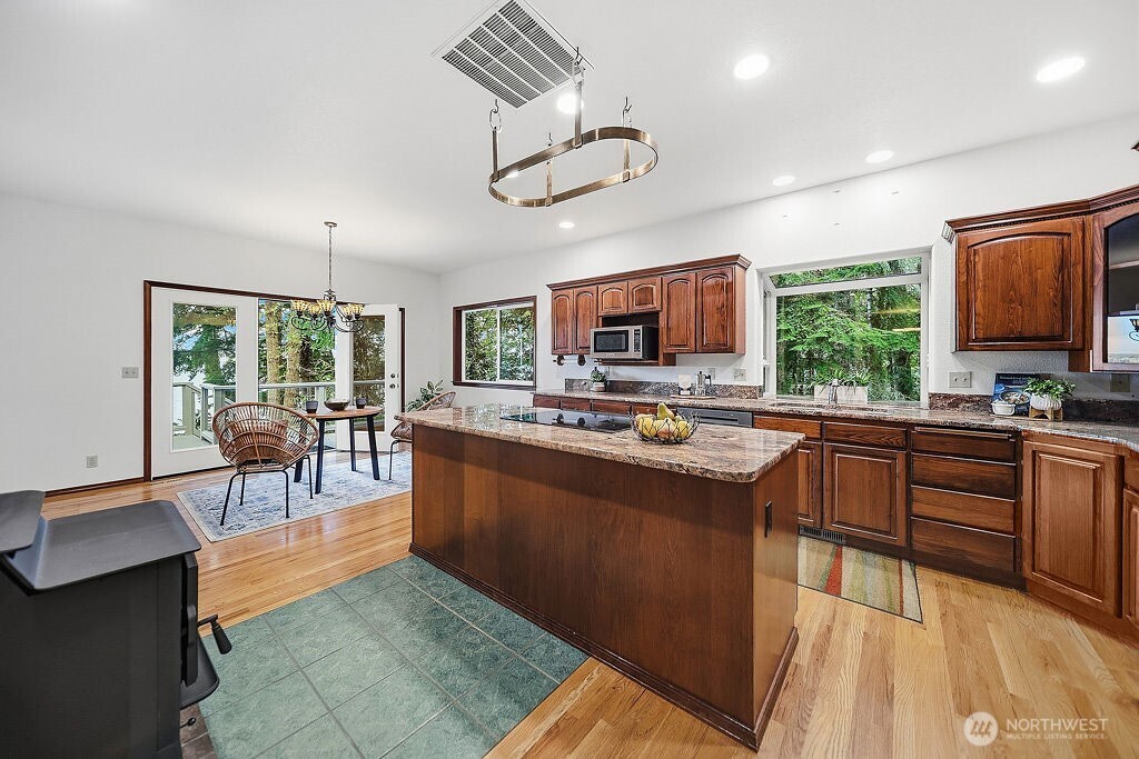 141 E Winterwood Drive Grapeview WA 98546