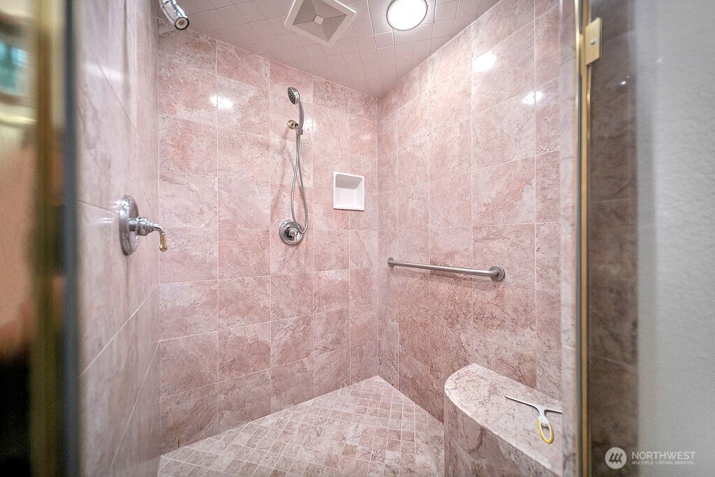 141 E Winterwood Drive Grapeview WA 98546