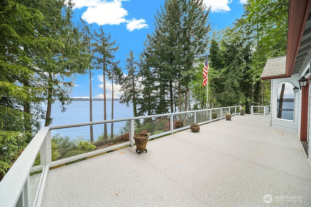 141 E Winterwood Drive Grapeview WA 98546