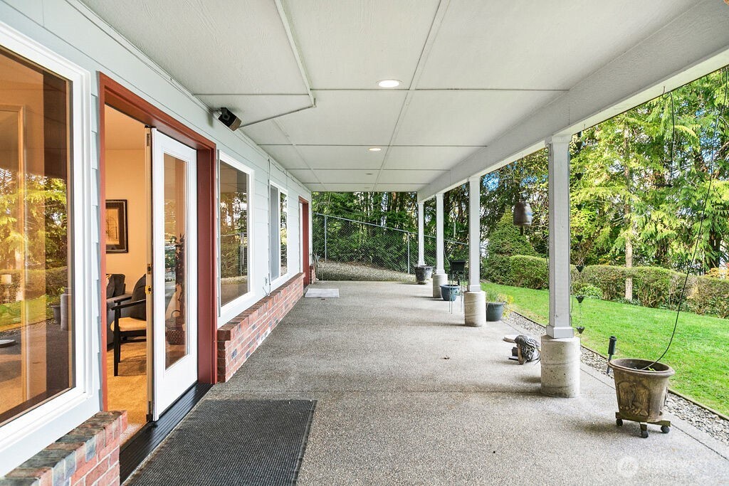 141 E Winterwood Drive Grapeview WA 98546