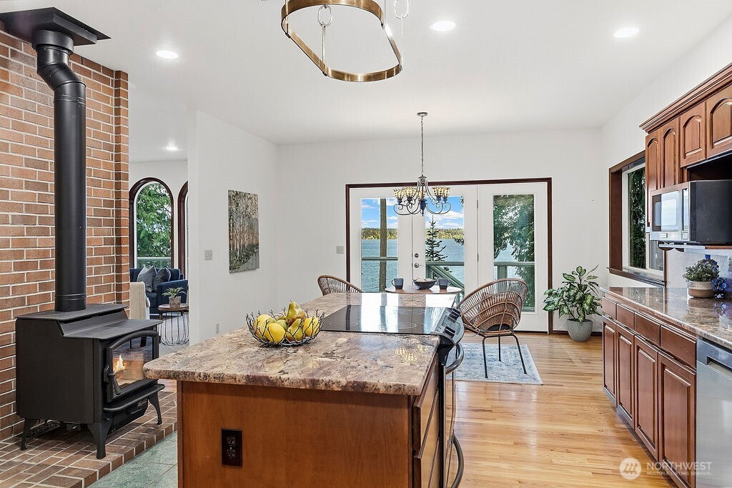 141 E Winterwood Drive Grapeview WA 98546