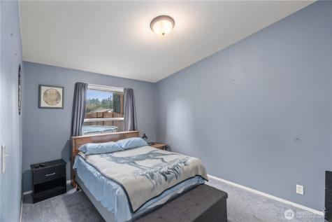 1614 W Martin Street Elma WA 98541