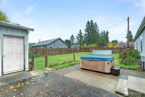 1614 W Martin Street Elma WA 98541