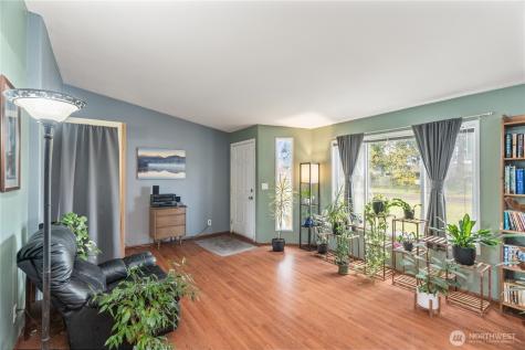 1614 W Martin Street Elma WA 98541