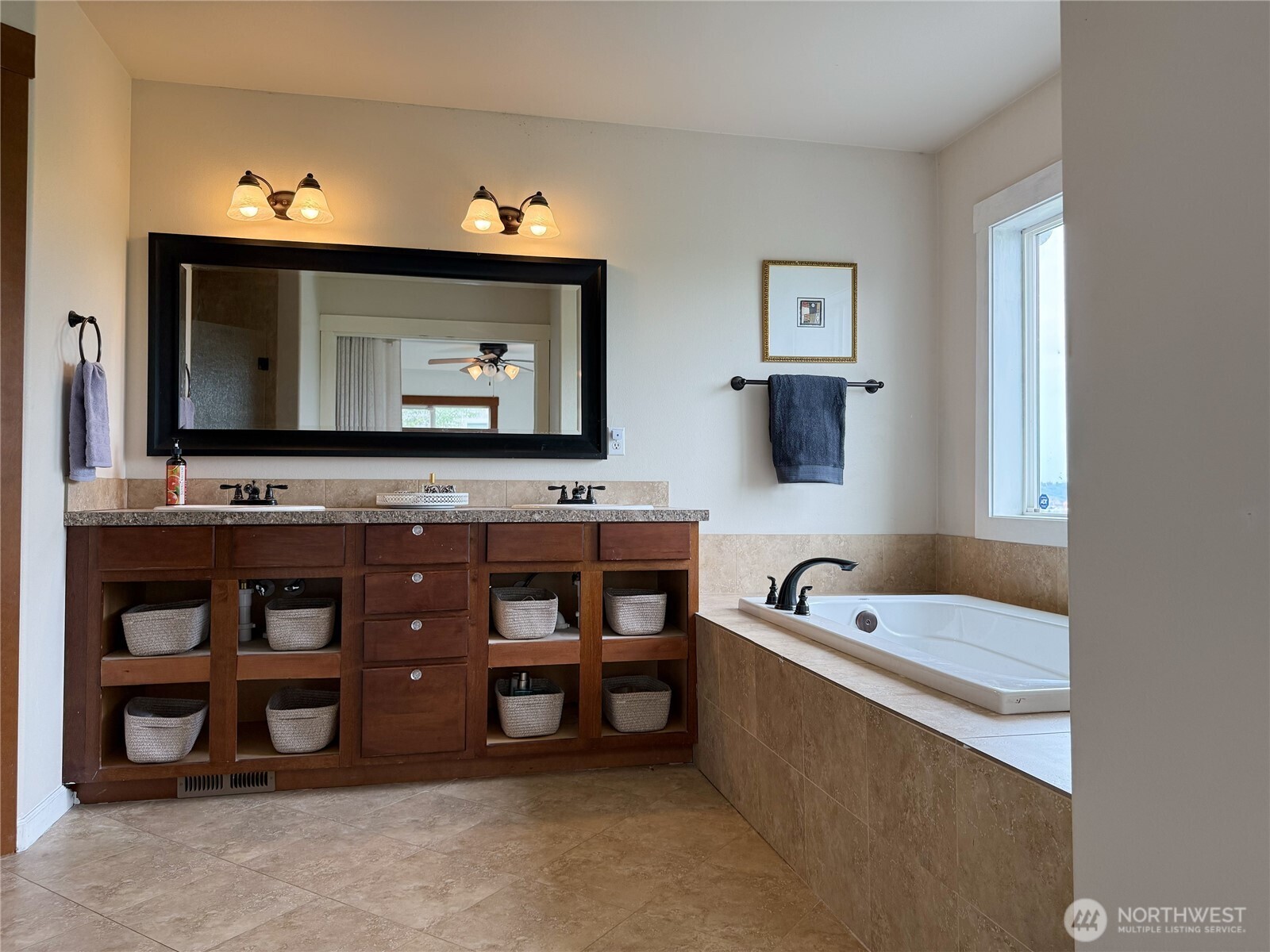 3012 E Valley View Terrace Tacoma WA 98404