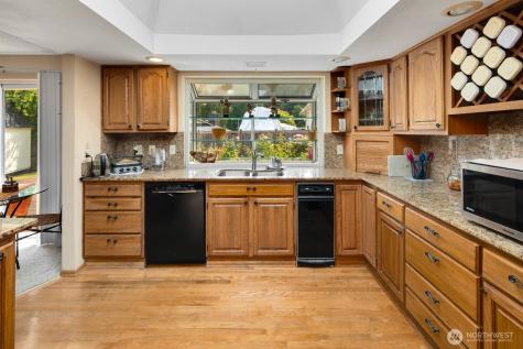 6906 149th Avenue NE Redmond WA 98052