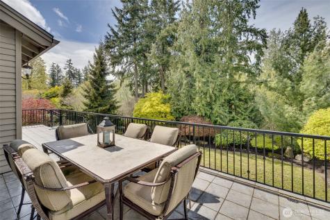 2753 204th Lane NE Sammamish WA 98074