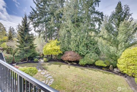 2753 204th Lane NE Sammamish WA 98074