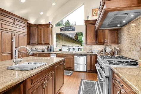 3188 Hinkley Road SE Port Orchard WA 98366