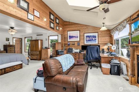 3188 Hinkley Road SE Port Orchard WA 98366