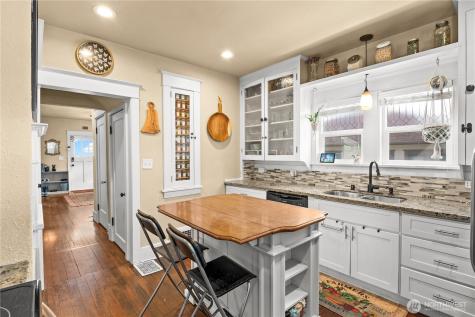 912 Earnest S. Brazill Street Tacoma WA 98405