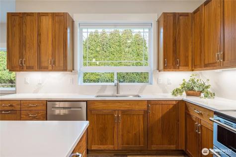 127 Sunrise View Avenue Sequim WA 98382