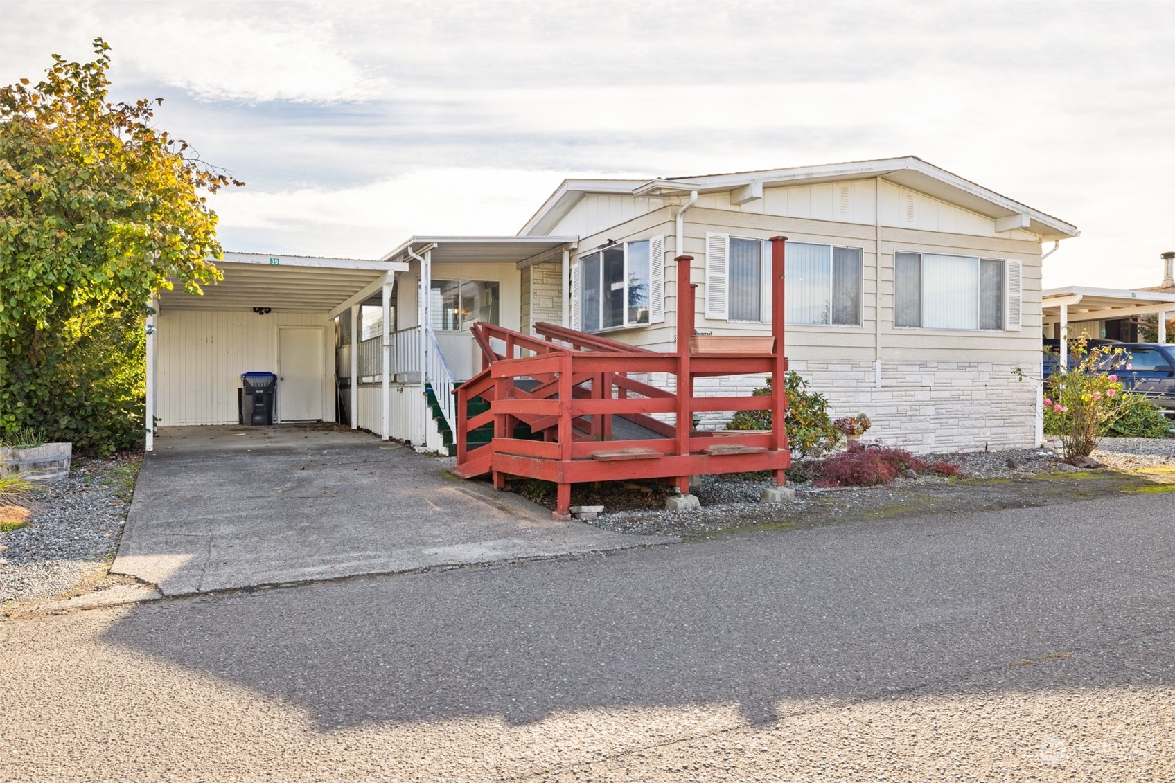 39 Juniper Mobile Estates Sequim WA 98382