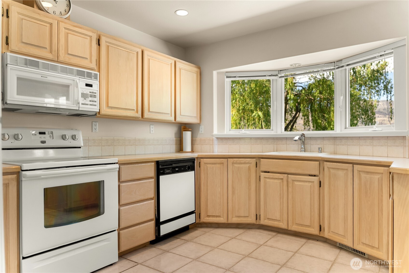 428 Eastlake Road Oroville WA 98844