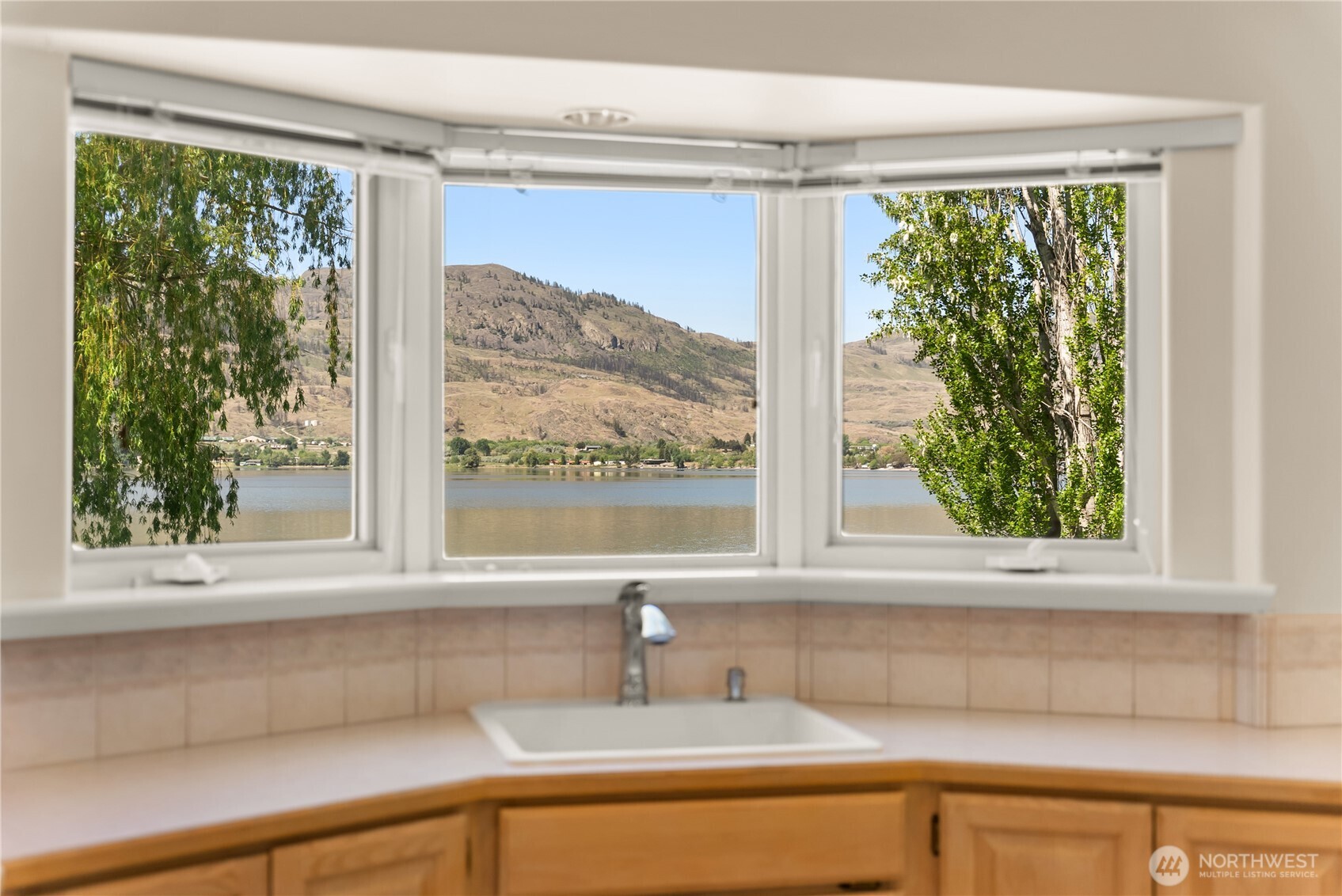 428 Eastlake Road Oroville WA 98844