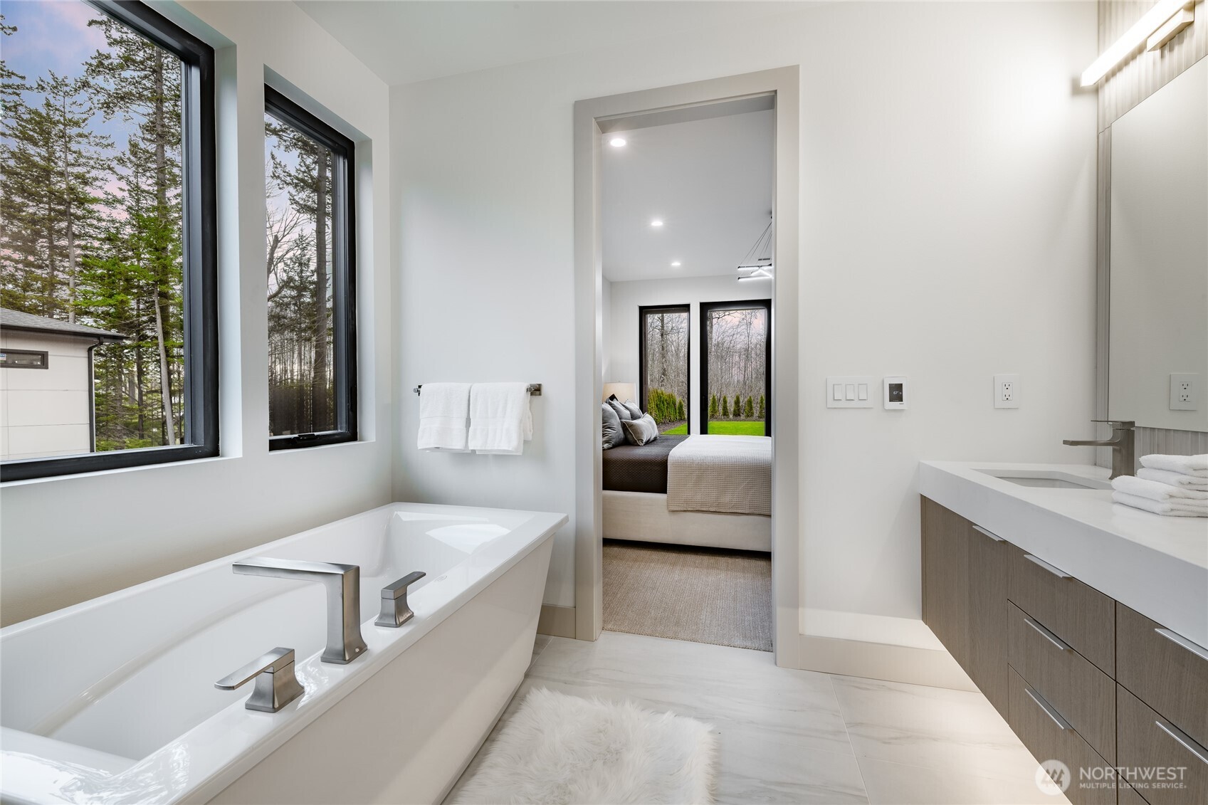 5690 Lux Lane Blaine WA 98230