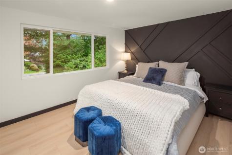 10045 NE 15th Street Bellevue WA 98004