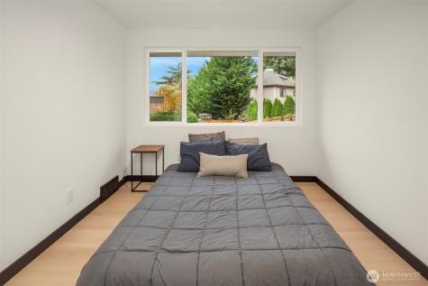 10045 NE 15th Street Bellevue WA 98004