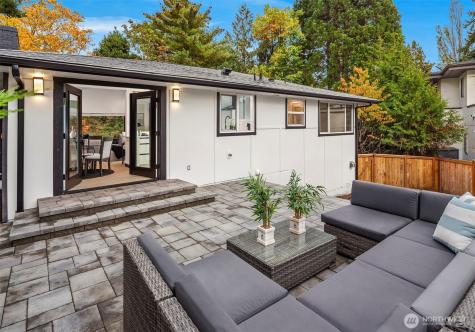 10045 NE 15th Street Bellevue WA 98004