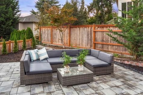 10045 NE 15th Street Bellevue WA 98004