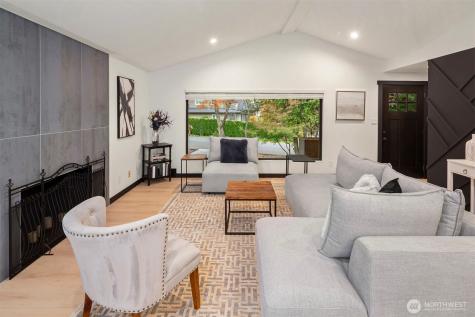 10045 NE 15th Street Bellevue WA 98004