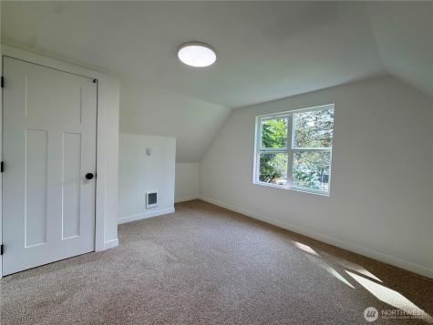 10216 Ainsworth Avenue S Tacoma WA 98444