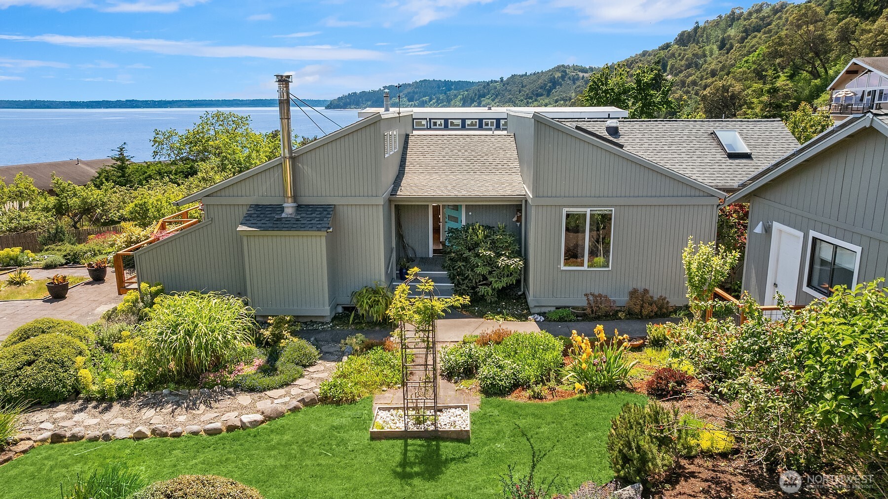 25918 75th Avenue SW Vashon WA 98070