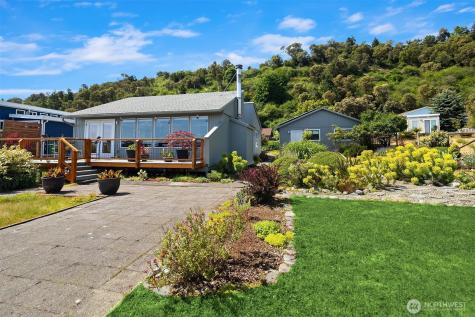 25918 75th Avenue SW Vashon WA 98070