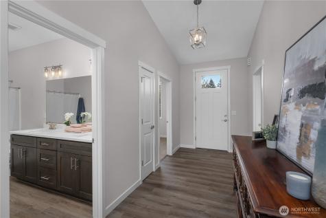 903 Cody Street SE Rainier WA 98576
