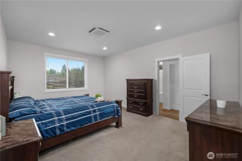 903 Cody Street SE Rainier WA 98576