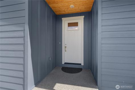 903 Cody Street SE Rainier WA 98576