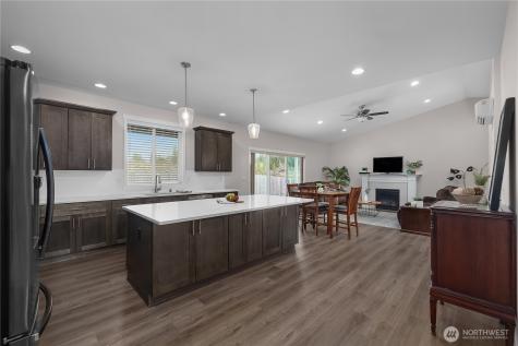 903 Cody Street SE Rainier WA 98576