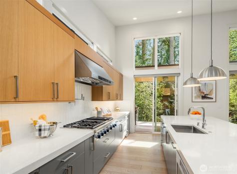 9222 116th Avenue NE Kirkland WA 98033