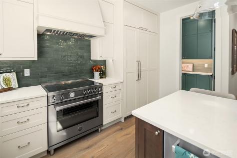 12416 NE 72nd Street Kirkland WA 98033