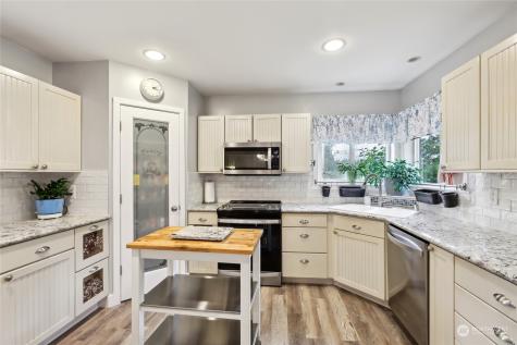 27124 35th Avenue NE Arlington WA 98223