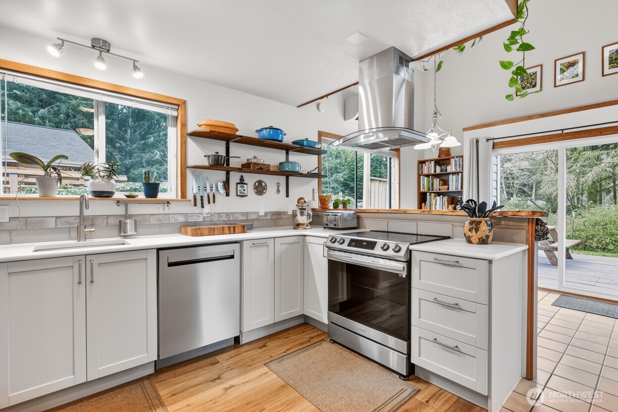 737 Dover Court SE Ocean Shores WA 98569