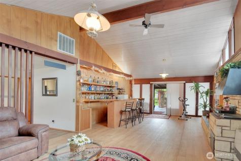 284 Division Avenue Morton WA 98356