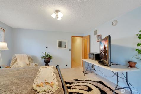 284 Division Avenue Morton WA 98356