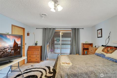 284 Division Avenue Morton WA 98356