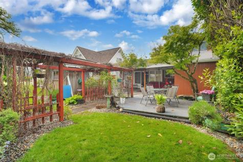 284 Division Avenue Morton WA 98356