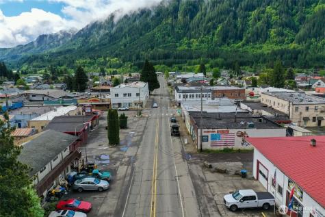 284 Division Avenue Morton WA 98356