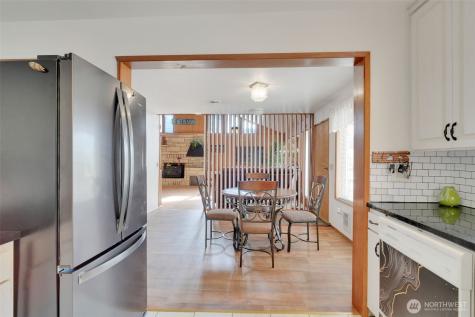 284 Division Avenue Morton WA 98356