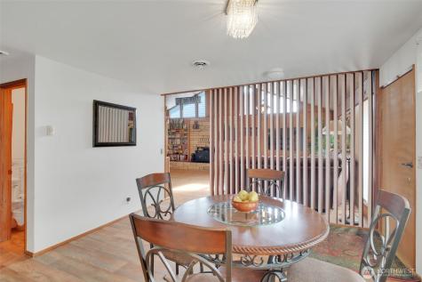 284 Division Avenue Morton WA 98356