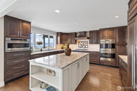 18141 Normandy Terrace SW Normandy Park WA 98166