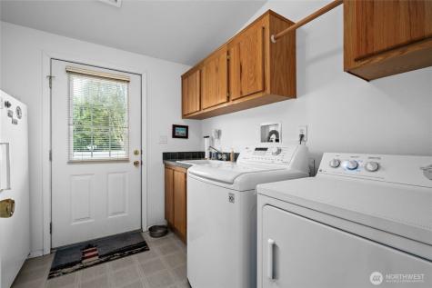 155 Airport Perimeter Way Decatur Island WA 98221