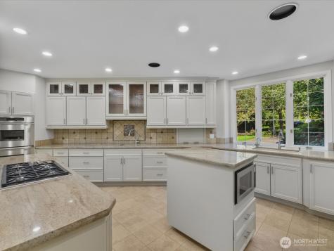 20421 NE 66th Court Redmond WA 98053