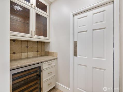 20421 NE 66th Court Redmond WA 98053