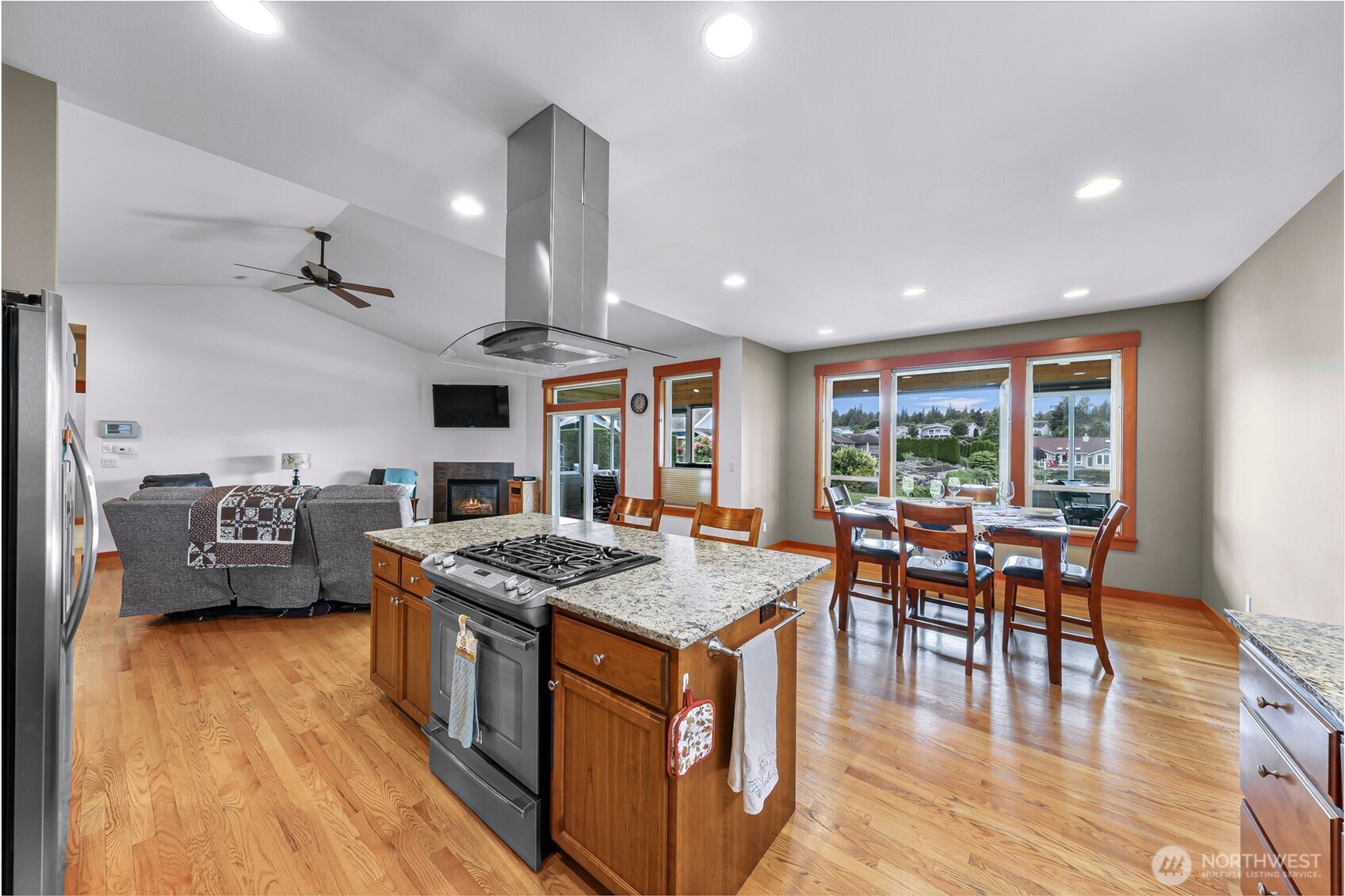 8123 Coquitlam Place Blaine WA 98230