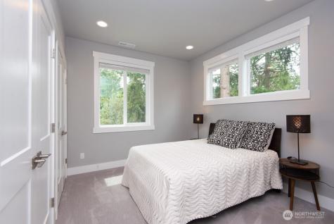 1808 104th Avenue SE Bellevue WA 98004
