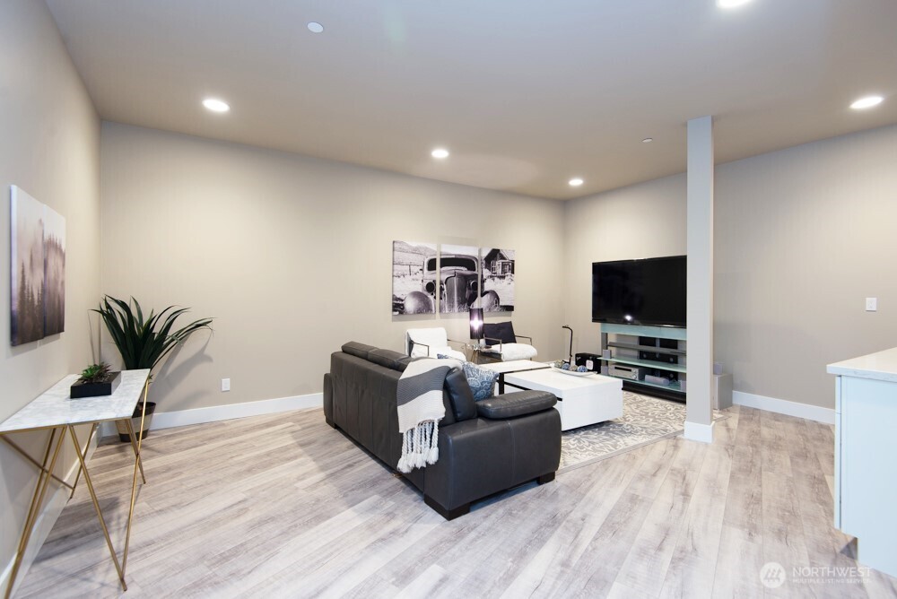 1808 104th Avenue SE Bellevue WA 98004